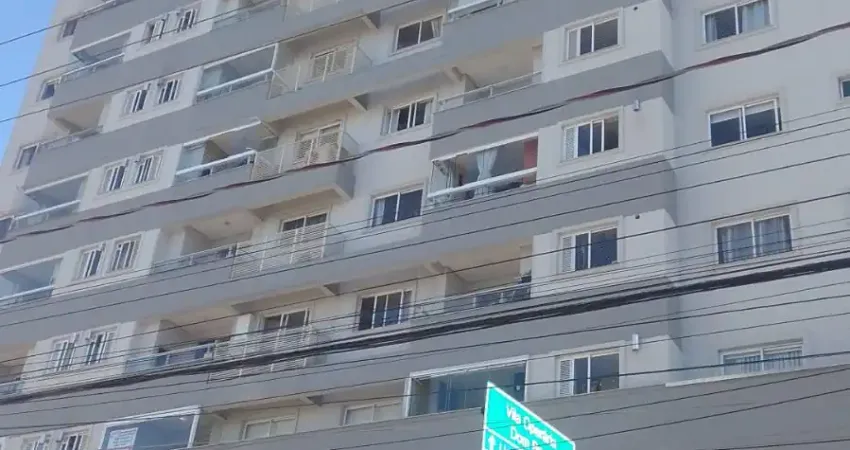 Apto 2 dormitorios sendo 1 suíte no centro de Itajaí