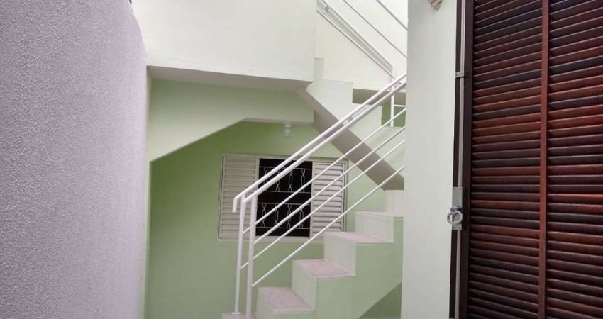 Casa com Edícula à Venda em Tremembé -SP com 4 Dormitórios e Banheira.