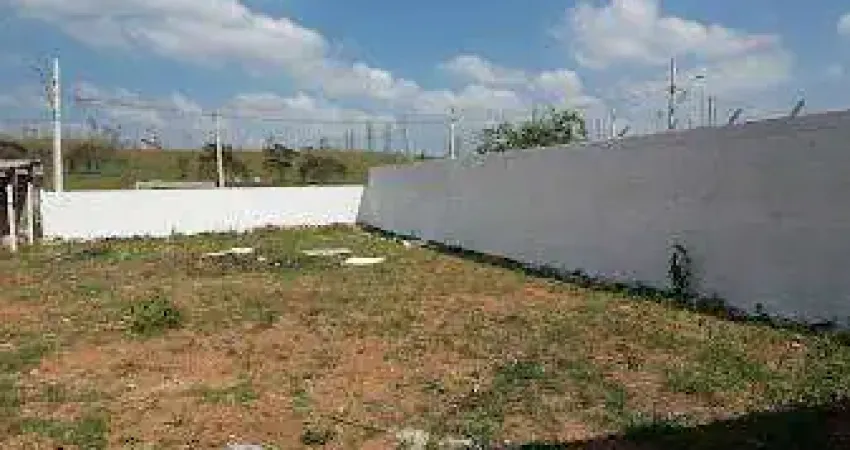 Galpão Comercial 240m² Próximo ao Continental em Taubaté –SP