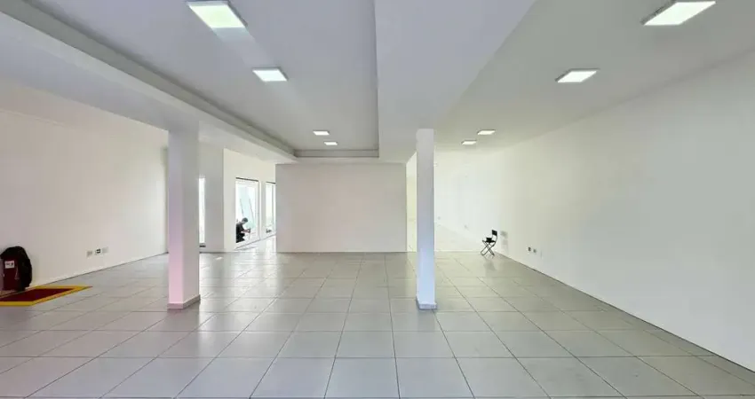 Ponto Comercial ao lado da Praça Ipaminondas no Centro de Taubaté – 266m²