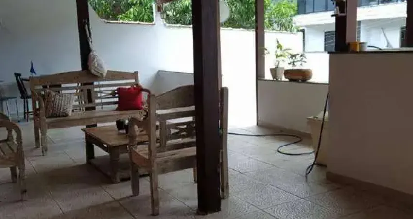 Casa com 3 dormitórios, 160 m² - venda por R$ 370.000,00 ou aluguel por R$ 2.600,00/mês - Jacarepaguá - Rio de Janeiro/RJ