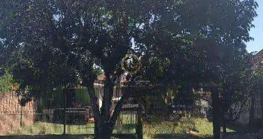 Casa à venda na Rua Tamoio, 298, Niterói, Canoas