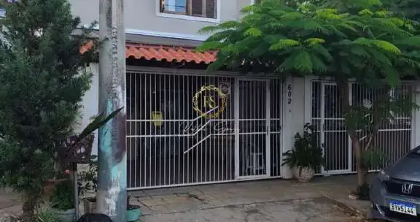 Casa à venda na Rua Coronel Camisão, 602, Harmonia, Canoas