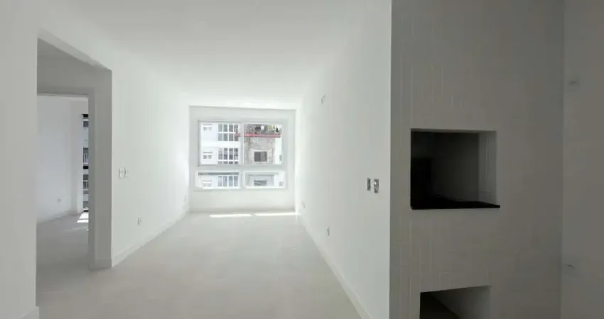 APARTAMENTO À VENDA COM SACADA DE FRENTE!!! 2 dormitórios, suíte e box - Zona Nova - Capão da Canoa