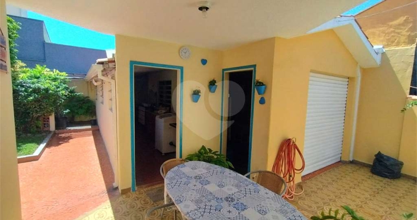 Casa com 3 quartos à venda em Vila Joana - SP