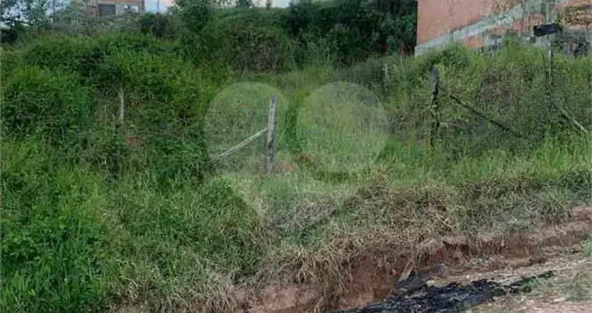 Terreno à venda em Jardim Santa Fé - SP