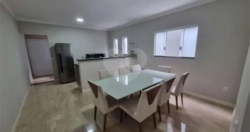 Casa com 3 quartos à venda em Jardim Novo Mundo - SP