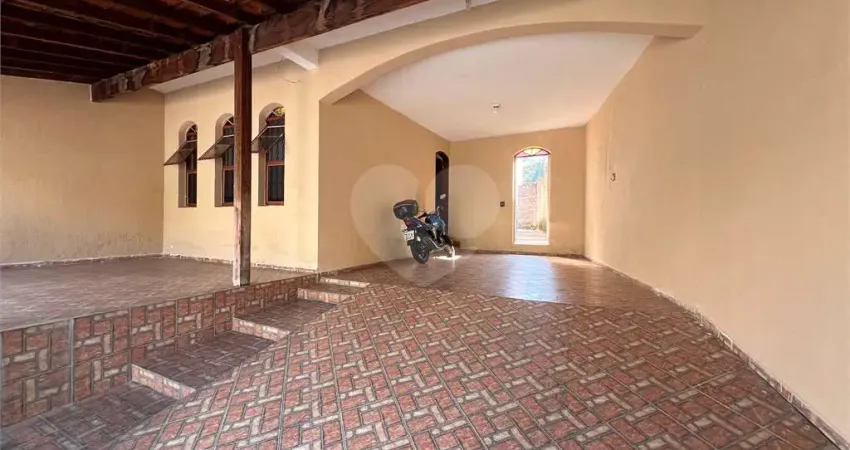 Casa com 4 quartos à venda na Atroaris, Vila Tupi, Várzea Paulista