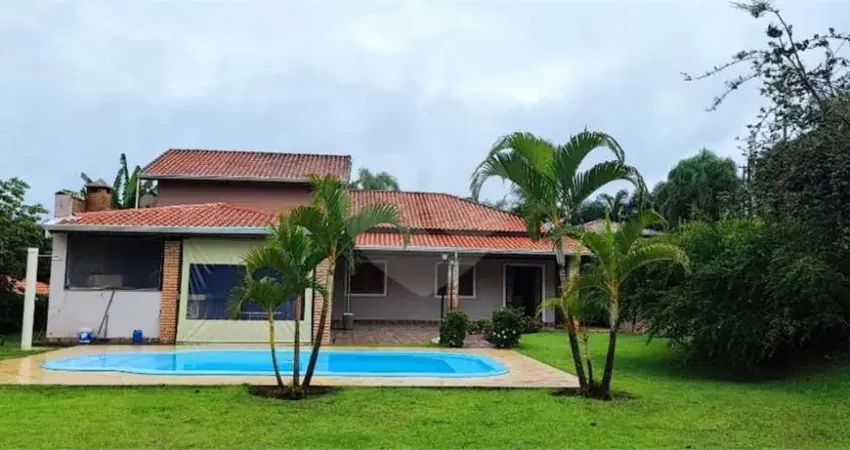 Casa  à venda com 3 quartos, sendo 1 suíte,  no condomínio horizonte azul 1, itupeva - sp