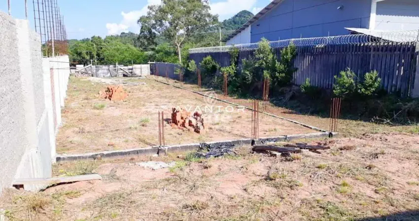 Terreno à venda na Travessa Adão Comasseto, 240, Diácono João Luiz Pozzobon, Santa Maria