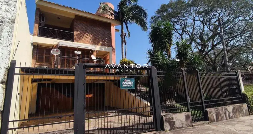 Casa de 430m² de área privativa de 4 dormitórios , pátio , piscina e 04 vagas de