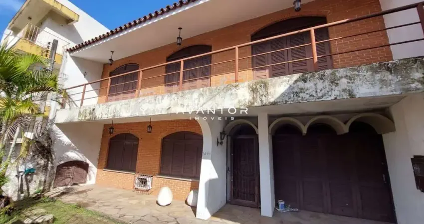 Casa Duplex com 4 Dormitórios, Sala De Estar, Sala De Jantar, 3 Banheiros, Larei