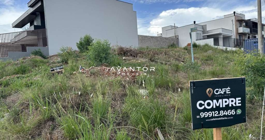 Terreno de esquina com 527m² no condomínio Terras de Santorini