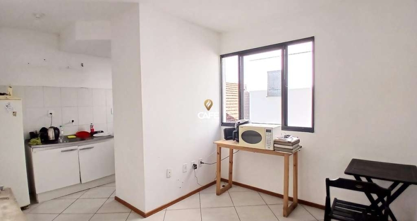Apartamento no centro, 1 dormitório, 1 banheiro, 1 vaga de garagem