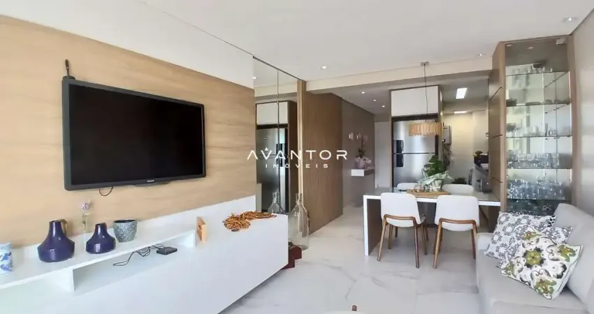 Apartamento no centro, 2 dormitórios, 1 suíte, 2 banheiros, 2 vagas de garagem