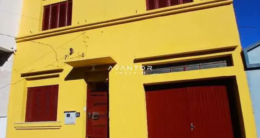 Casa Duplex De 3 Dormitórios, Sala De Estar, Sala De Jantar, 2 Banheiros Cozinha