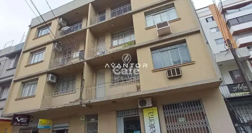 Apartamento Central De 2 Dormitórios, Sala Ampla, 2 Banheiros, Dependência de Em