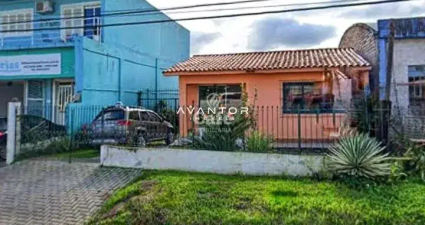 Casa De 3 Dormitórios, Sala de Estar, (2) Banheiros, Cozinha, Área de Serviço, G