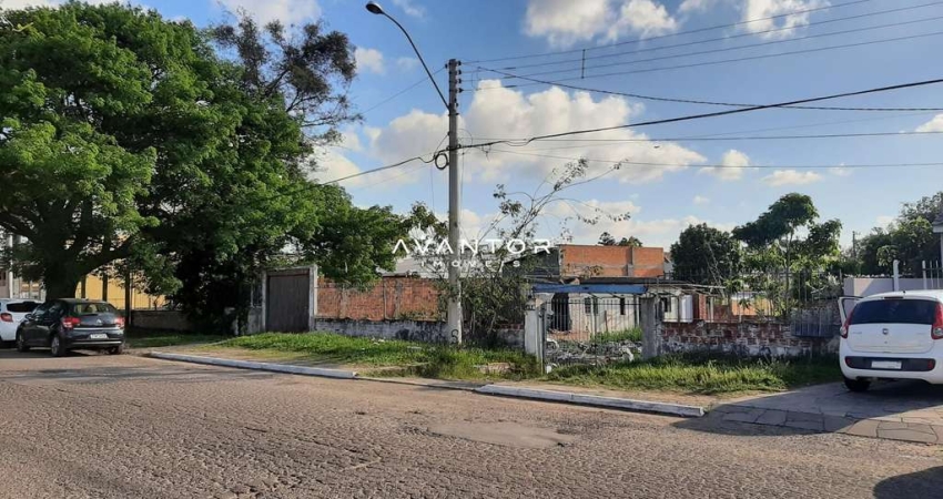 Terreno com 896 m² na Av Liberdade. Pronto Para Construir!
