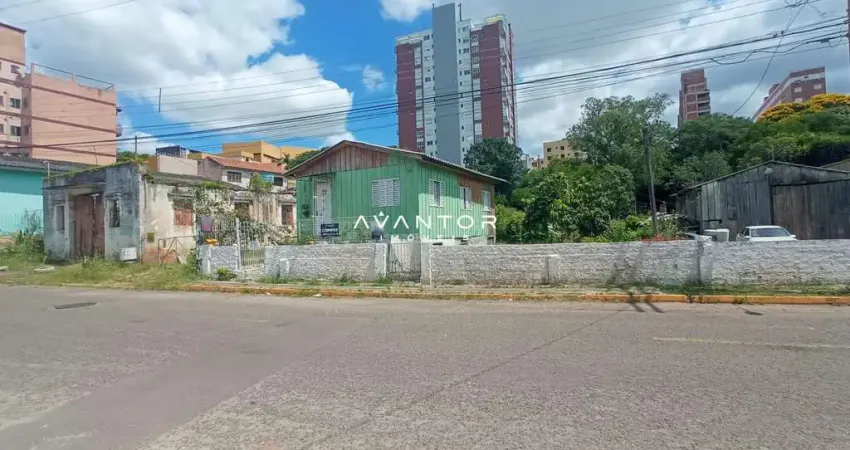 Terreno à venda na Travessa Doutor Theodorico, 02, Nossa Senhora Medianeira, Santa Maria