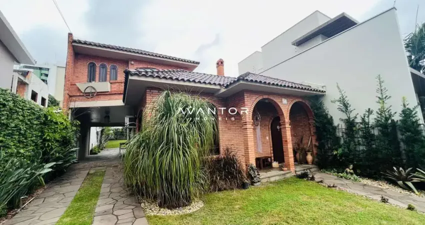 Casa, 4 Dormitórios, 3 Suítes, 4 Banheiros, 2 Vagas, Medianeira