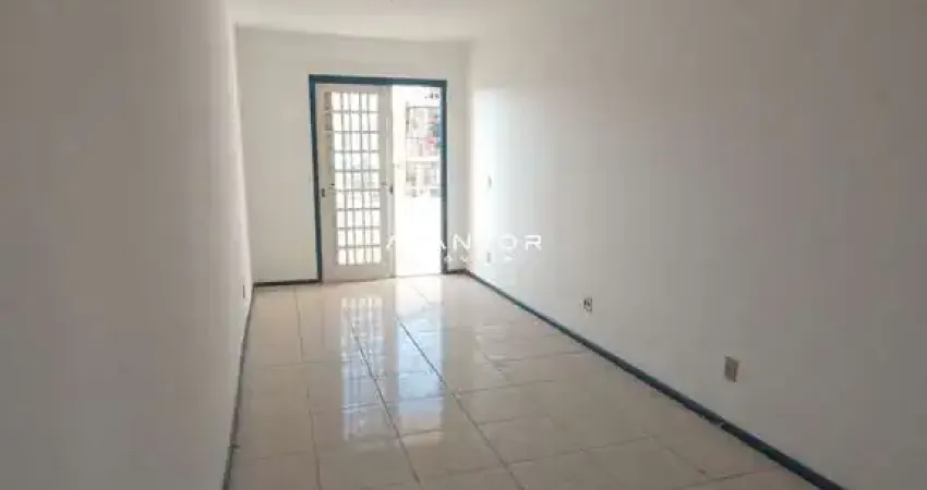 Apartamento De 1 Dormitório, Sala de Estar, Banheiro Social, Cozinha, Área de Se