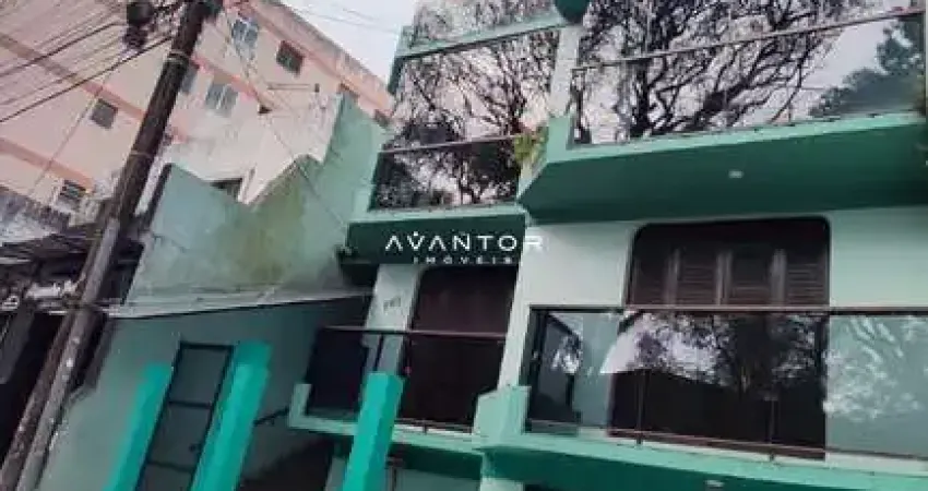 Apartamento amplo com 2 dormitórios, sendo uma suíte com closet, 2 sacadas, 2 ba