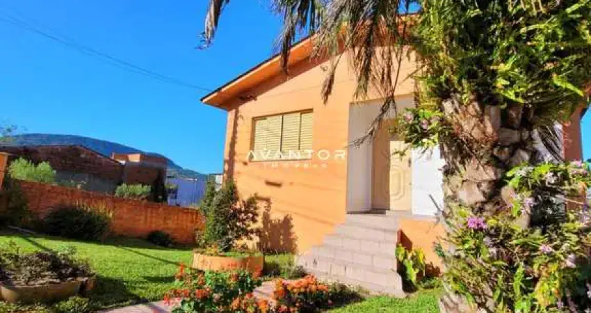 Casa espaçosa no bairro Camobi, com 3 dormitórios, área útil de 242m²