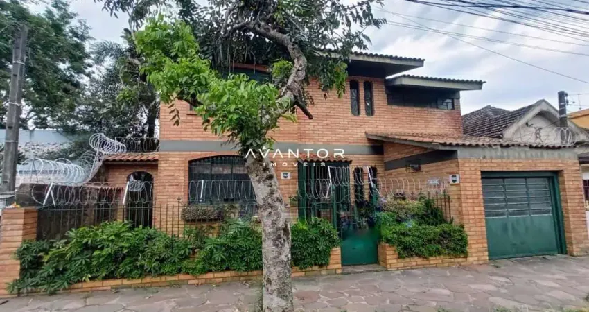 Casa Ampla com 4 Dormitórios, Suíte, Sala 2 Ambientes, Cozinha, 3 Banheiros, Lar