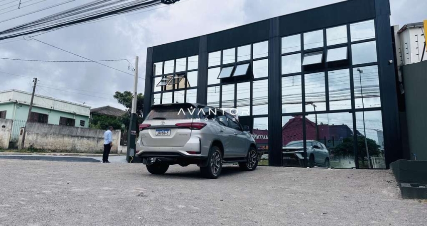 Oportunidade, loja de esquina com 126m² privativos na av. + comercial da cidade.