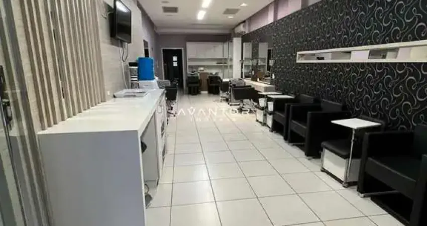 Sala Comercial De 190 m² Composta por 5 Salas, 2 Banheiros e Cozinha No Centro D