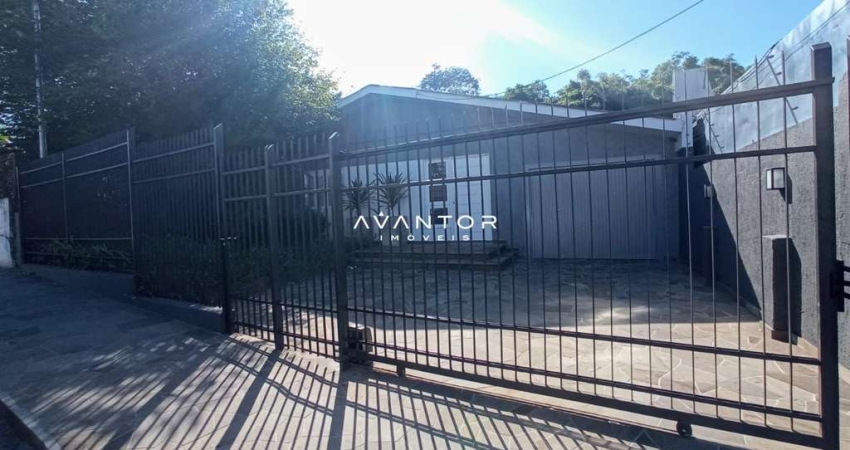 Casa Comercial De 170 m², Composta Por 3 Salas, 2 Banheiros, Cozinha, Área de Se