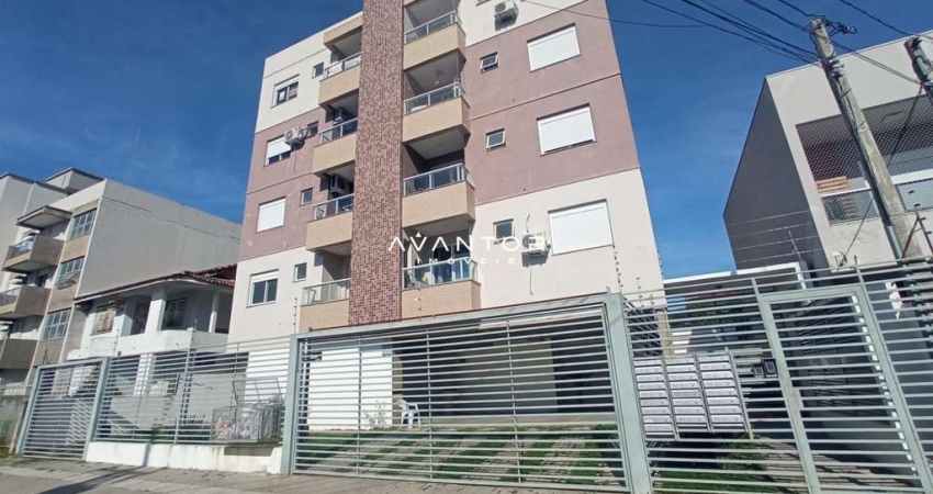 Apartamento Em Camobi De 1 Dormitório, Sala e Cozinha Conjugadas, Banheiro Socia
