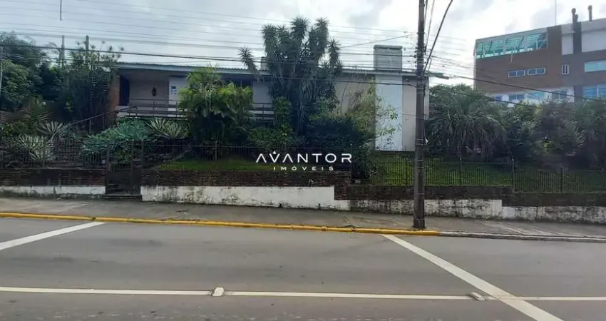 Casa com 4 quartos à venda na Avenida Presidente Vargas, 226, Patronato, Santa Maria