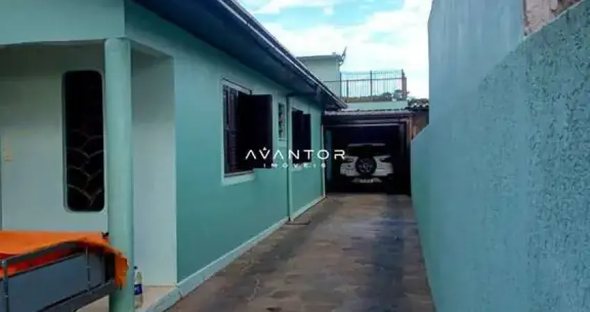Casa Ampla Semi Mobiliada De 4 Dormitórios, 2 Salas, 3 Banheiros, Cozinha, Área