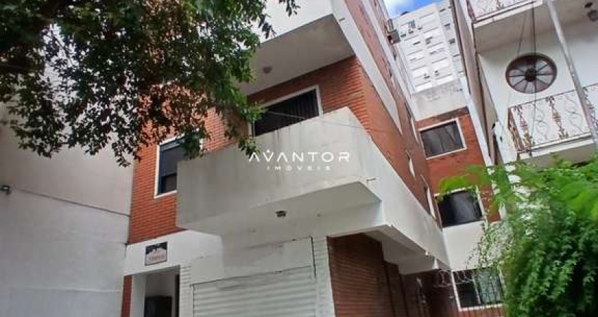 Sala Comercial No Centro De 76 m² Com Subsolo, Banheiro e Garagem.