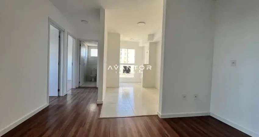 Apartamento, 2 Dormitórios, Sacada com Churrasqueira, Garagem, Em Camobi