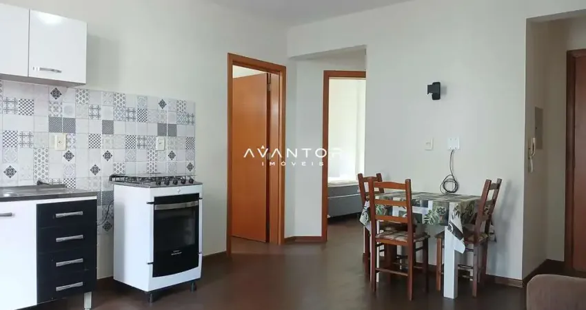 Apartamento no centro, 2 dormitórios, 1 banheiro, 1 vaga de garagem