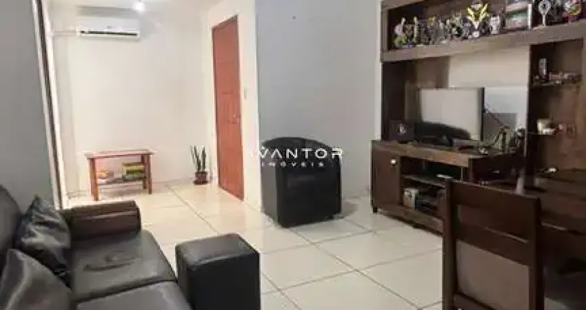 Apartamento de 2 dormitórios e 1 vaga, no Patronato em Santa Maria