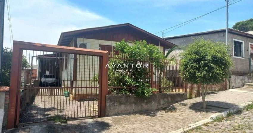 Casa De 3 Dormitórios, Sala De Estar, Banheiro Social, Cozinha, Área De Serviço,