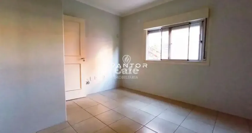 Apto 2 dormitórios, sala, cozinha, área de serviço e garagem