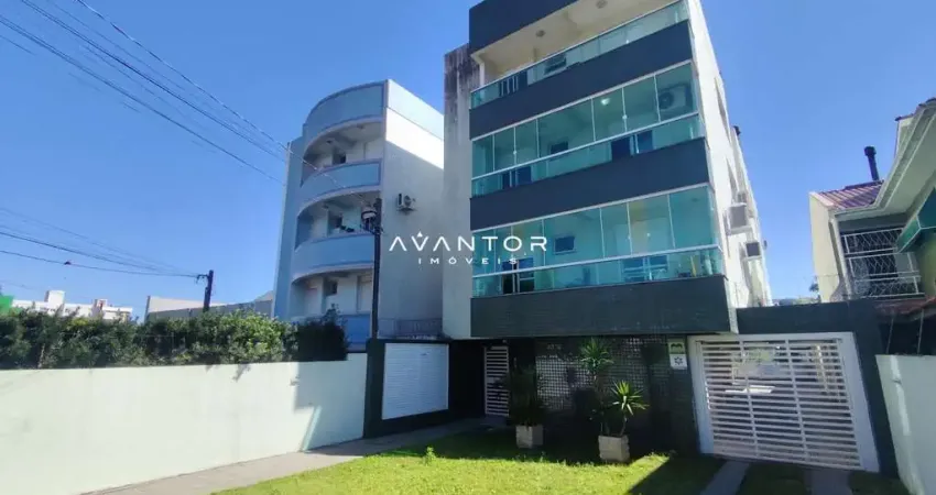 Apartamento 1 dormitório com suíte, sala e cozinha conjugado.