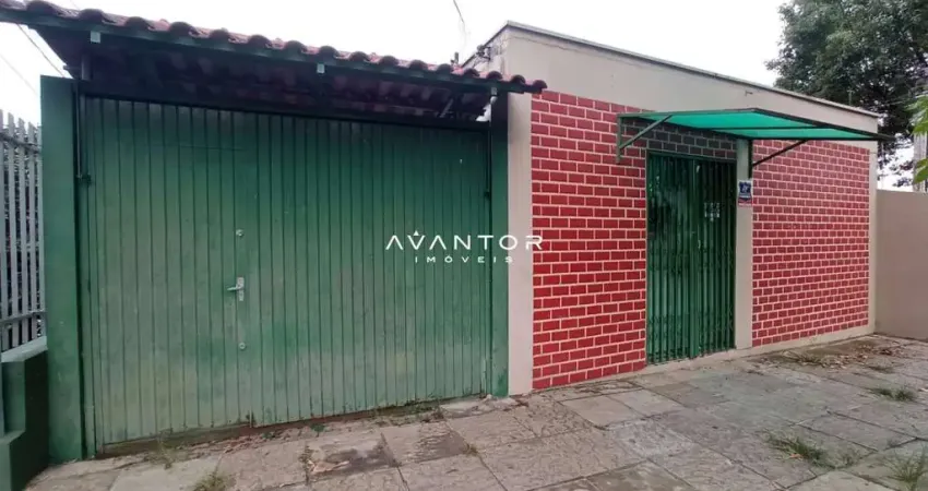 Casa de 3 dormitórios, sala de estar, banheiro social, cozinha, área de serviço,