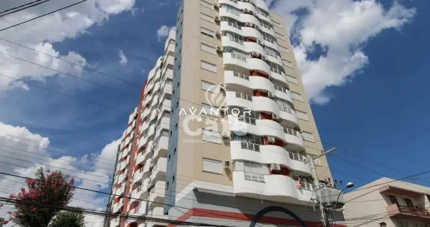 Apartamento de 1 dormitório, mobiliado, com sacada e churrasqueira no bairro cen