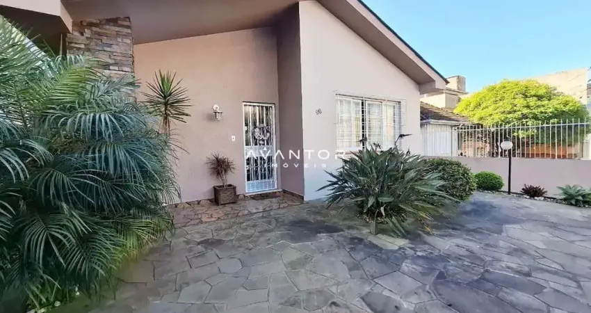 Casa com 3 quartos à venda na Rua Henrique Abiatti, 96, Nossa Senhora das Dores, Santa Maria