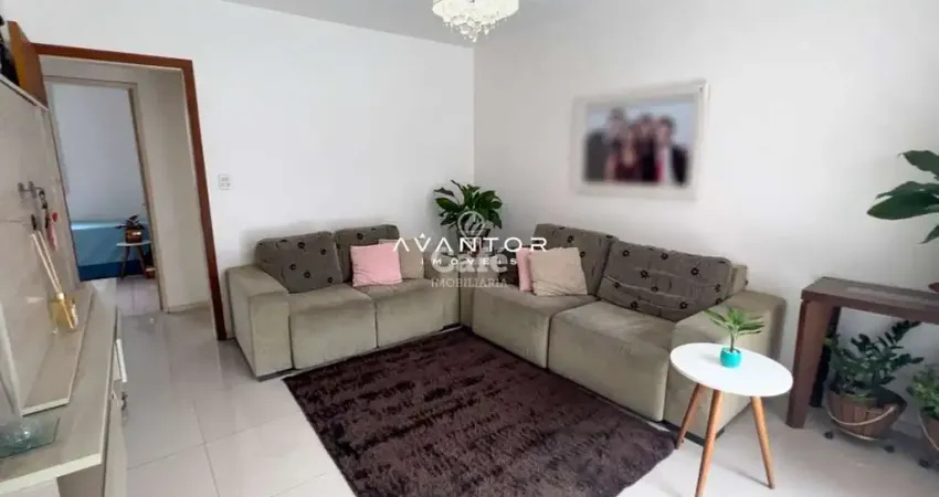 4 dormitórios, 1 garagem coberta, semimobiliado no centro de sm/rs.