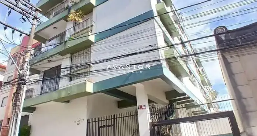 Apartamento no centro de 1 dormitório, sala de estar, 2 banheiros, cozinha, área