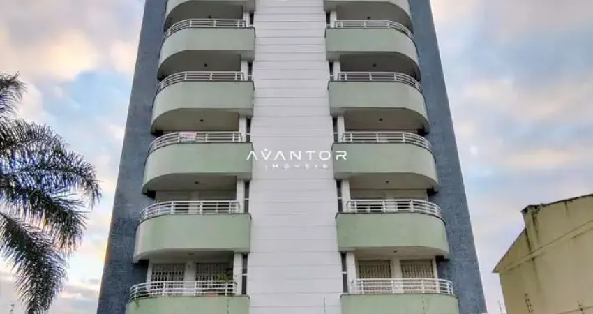 Apartamento semimobiliado, de frente com varanda gourmet, localização privilegia