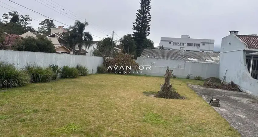 Terreno à venda na Rua Pinheiro, 100, São José, Santa Maria