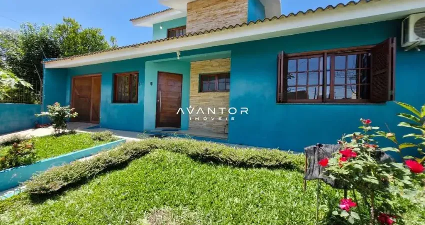 Casa ampla de 3 dormitórios, churrasqueira e pátio no bairro novo horizonte em c